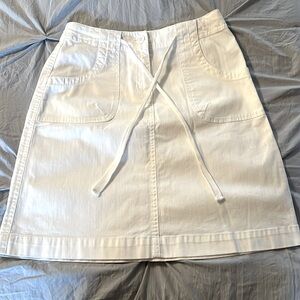 2/$10
Talbots skirt Petites Sz 2 Stretch White  Like New Pockets and Drawstring